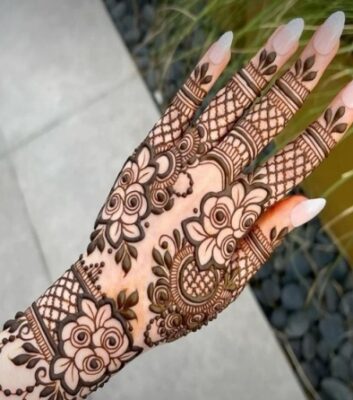 Classic Arabic Mehndi Design never fades
