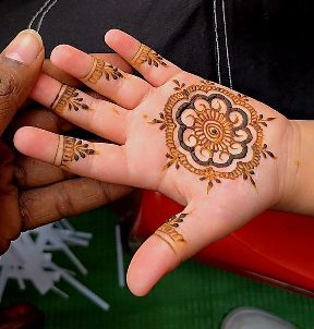 Cute Mehndi Design For Kids