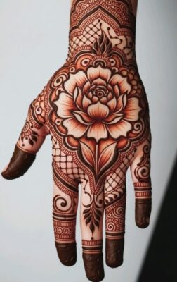 Hands look gorgeous with Stylish Mehndi Design