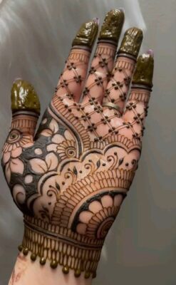 Pretty Front Hand Simple Mehndi Design art