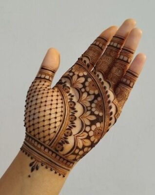 A Mehndi Design Simple works well for school events
