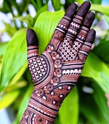 A Royal Front Hand Mehndi Design is ideal for engagement ceremonies