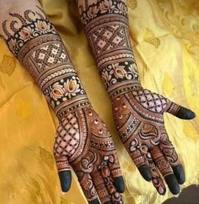 A bold-line Full Hand Mehndi Design enhances hand beauty