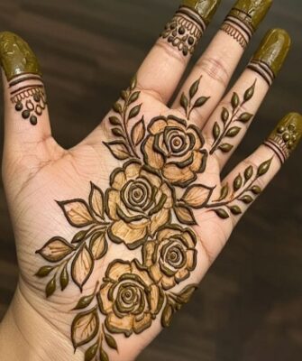 An Arabic Mehndi Design is perfect for quick occasions
