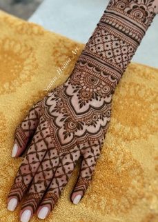 Back Hand Bridal Mehndi Design