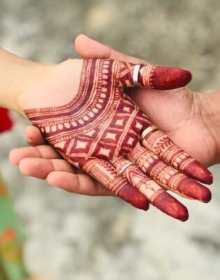 Bridal Easy Mehndi Design can also be simple yet elegant