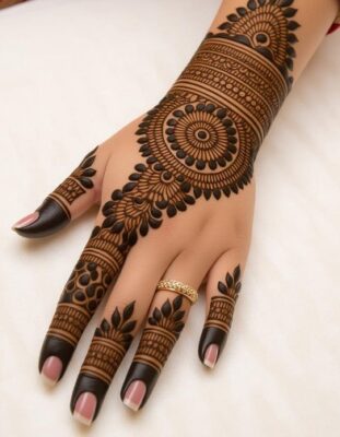 Bridal glow completes with Arabic Mehndi Design