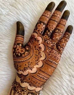 Dotted Mehndi Design Easy is cute and simple