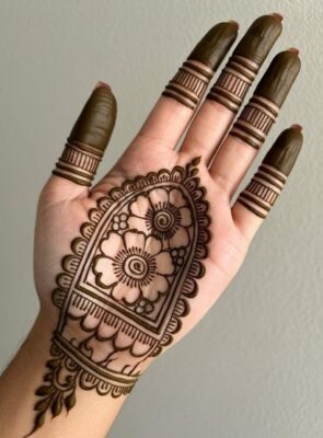 Elegant strokes make a Front Hand Simple Mehndi Design stand out