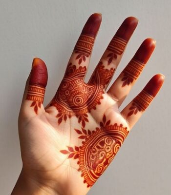 Every girl loves Arabic Mehndi Design