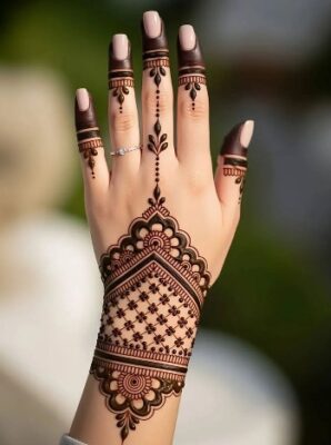 Every girl loves beautiful Back Hand Mehndi Design