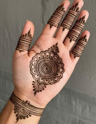 Everyone admires a neat Mehndi Design