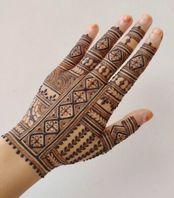 Festival-ready Back Hand Mehndi Design spreads joy