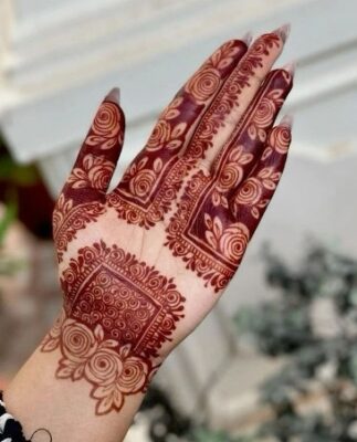 Floral Front Hand Mehndi Design gives a graceful touch