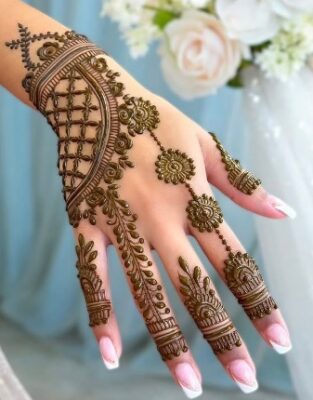 Glitter Stylish Full Hand Mehndi Design looks unique