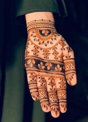 Heavy Arabic Mehndi Design is ideal for weddings