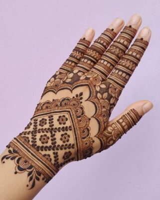Kids Mehndi Designs Image looks cute and simple