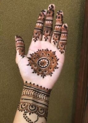 Mehndi Design Front Hand Simple