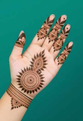 Mehndi Design Simple also suits modern outfits
