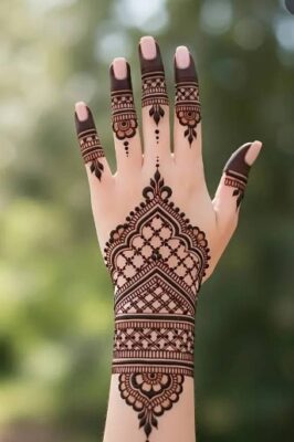 Mehndi Design Simple enhances festive vibes