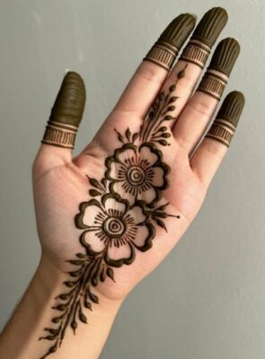 Mehndi Design Simple is elegant and trendy