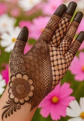 Modern Mehndi Design looks trendy