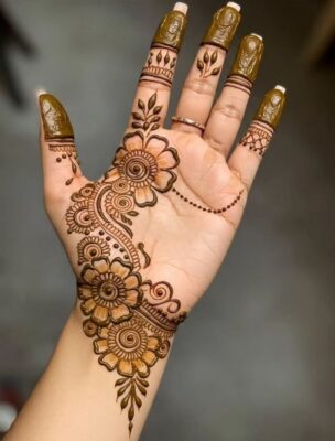 Party Front Hand Mehndi Design looks stylish