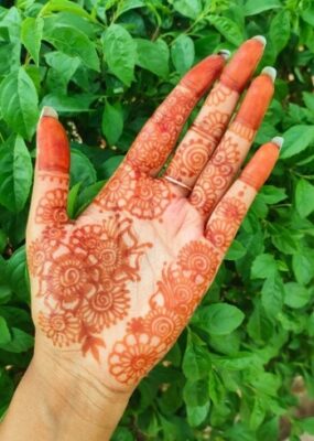 Simple And Easy Mehndi Design