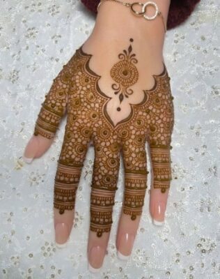 Simple Back Hand Mehndi Design