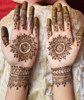 Simple Finger Mehndi Royal Front Hand Mehndi Design