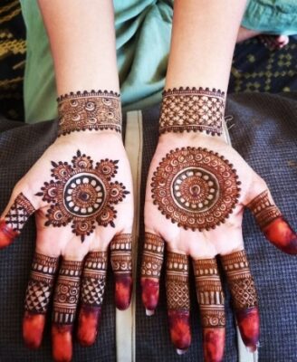 Simple Mehndi Design Front Hand