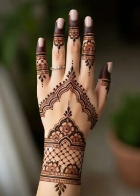 Simple Mehndi Design for Beginners