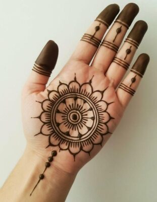Stylish Full Hand Mehndi Design looks elegant and royal