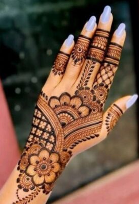 Stylish Mehndi Design enhances any festive look