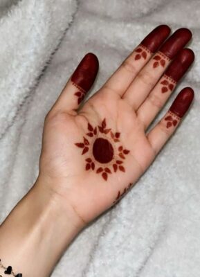 Trendy Easy Mehndi Design is loved on Instagram