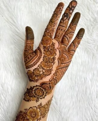 Unique Arabic Mehndi Design makes you stand out