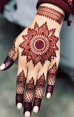 Unique Easy Mehndi Design helps you stand out