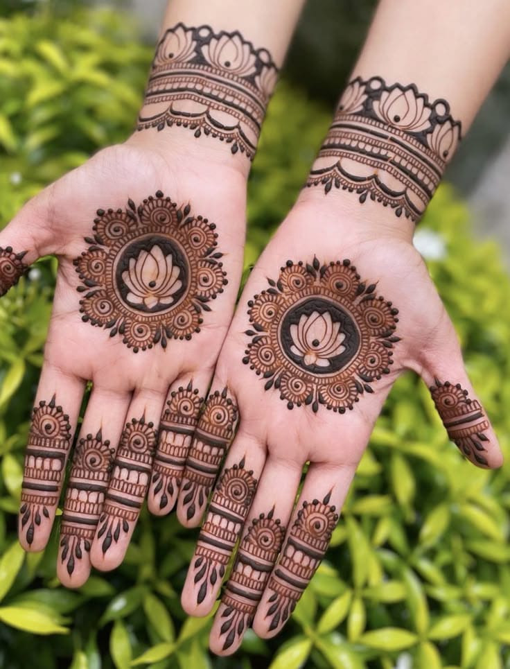 Floral Mehndi Designs - Simple Stylish & Beautiful Ideas