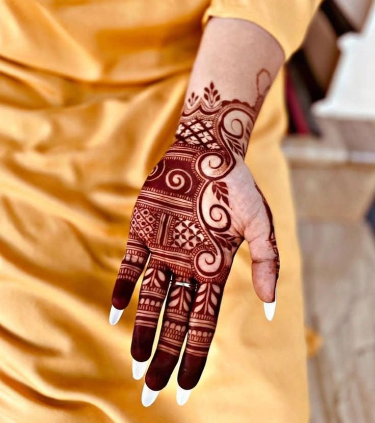 Front Hand Mehndi Design Aesthetic