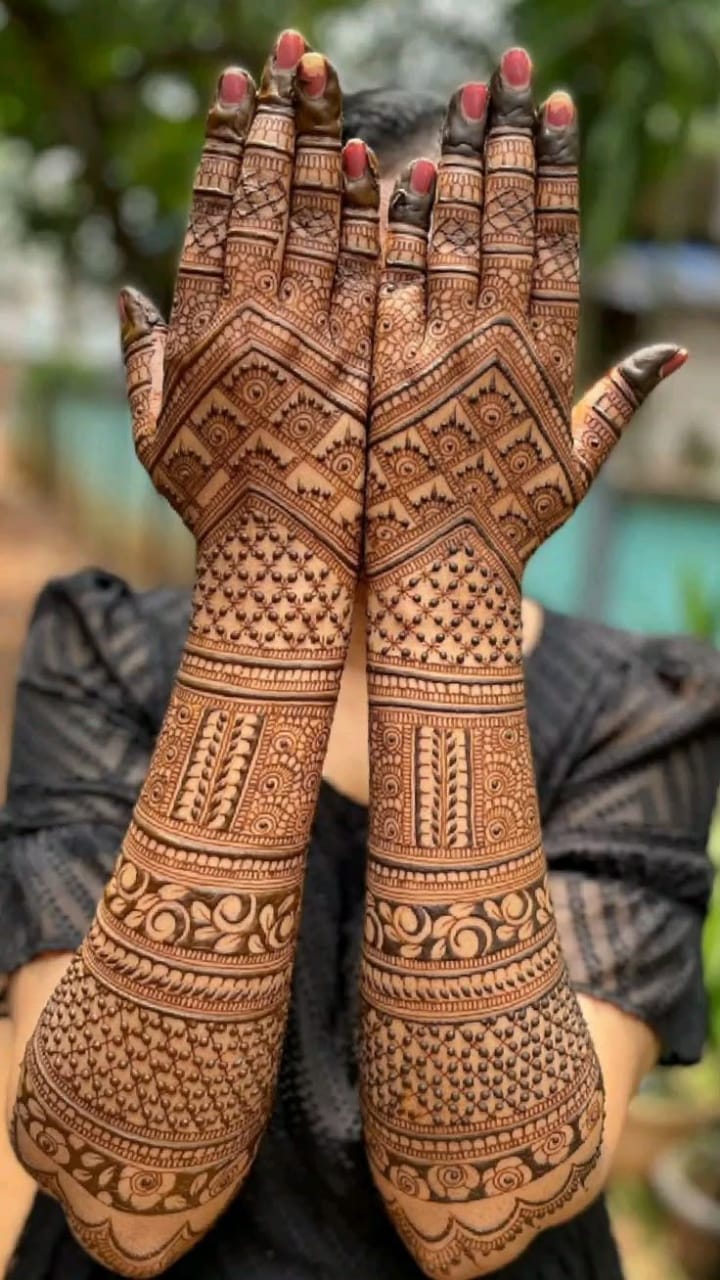 Latest Mehndi Design Ideas - Bridal & Simple Mehndi Design