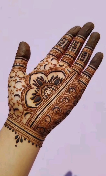 Mehndi Front Hand Design Simple