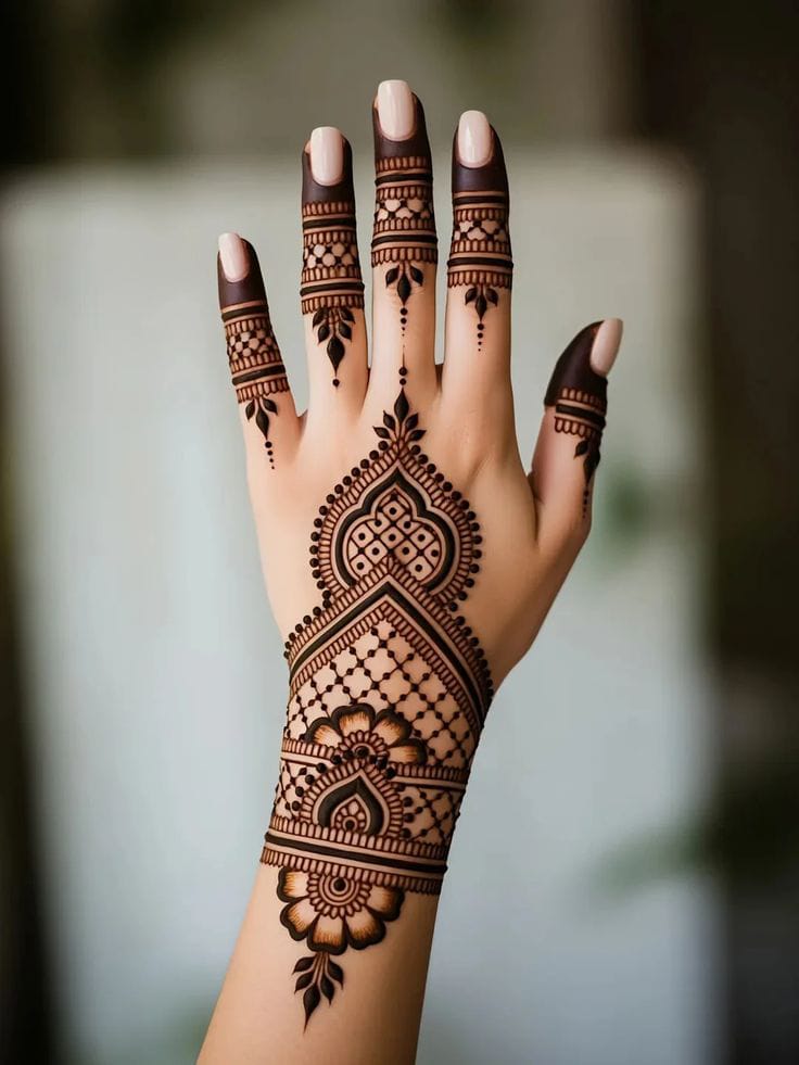 New Stylish Mehndi Design for Back Hand