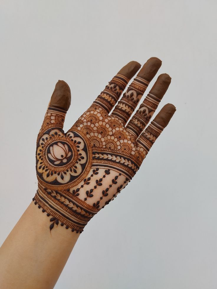 Unique Mehndi Design Front Hand