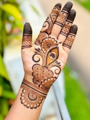 A Simple Mehndi Design is great for quick events