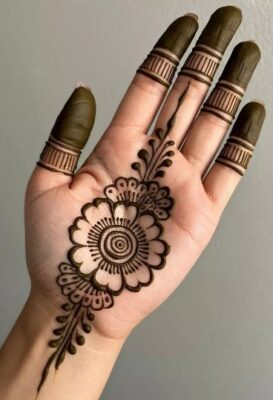 A Simple Mehndi Design is ideal for small functions