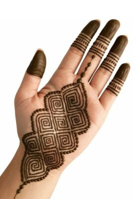 A Simple Mehndi Design saves time and still looks beautiful