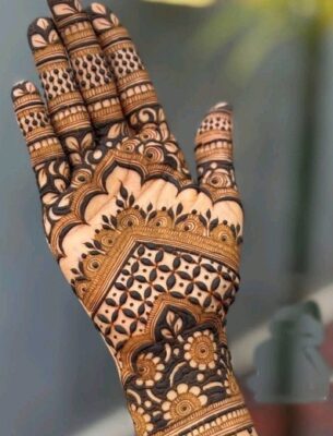 Arabic Mehndi Design adds charm to special functions