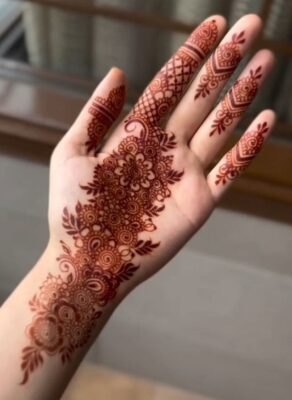Arabic Mehndi Design blends tradition with modern style