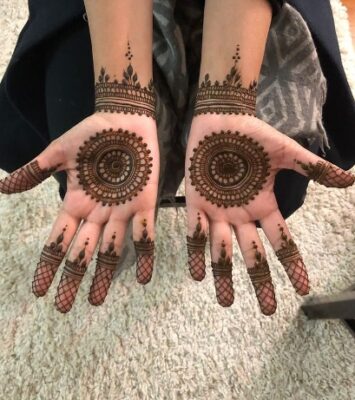 Arabic Mehndi Design is bold and stylish
