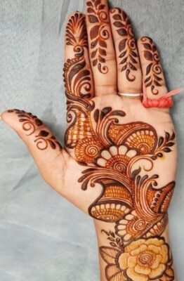 Arabic Mehndi Design is simple yet eye-catching